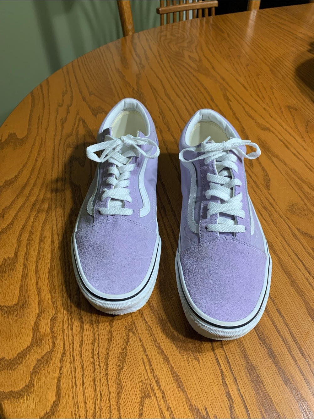 Men’s low top Vans in size 11.